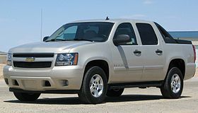 2007 Chevrolet Avalanche LS.jpg